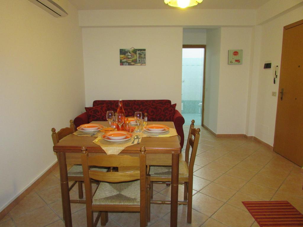 Residence Villa Santa Lucia Cefalù Quarto foto